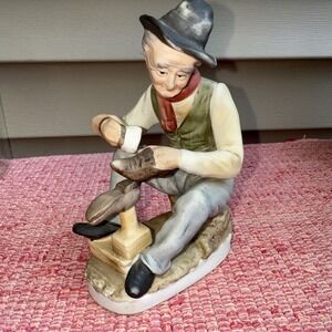 Vintage Homco Figurine Cobbler Shoemaker Handcrafted‎ Porcelain Statue